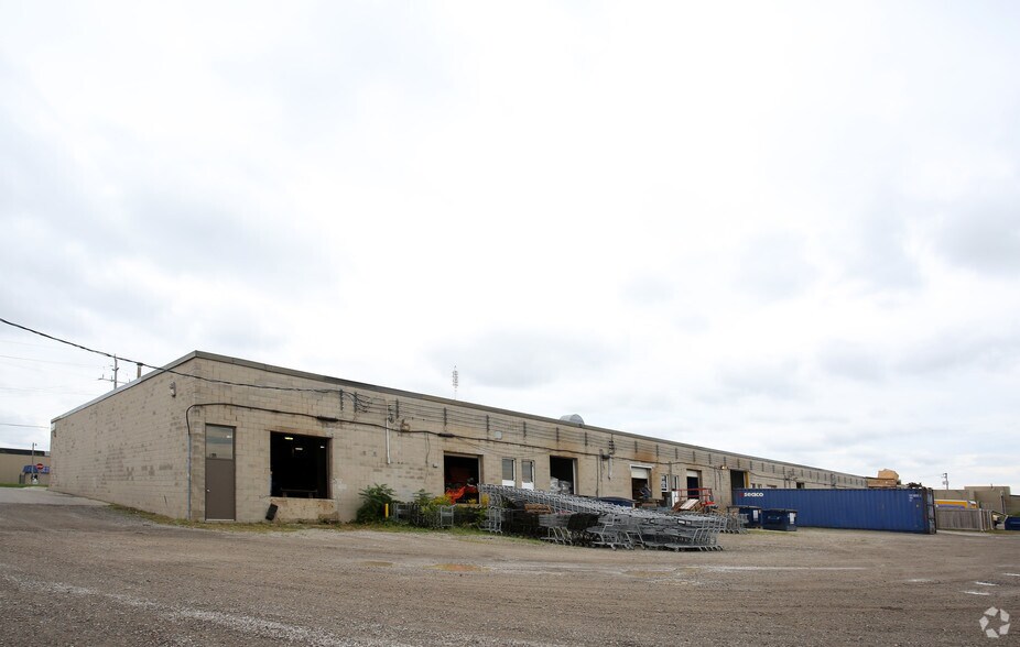 225 Sheldon Dr, Cambridge, ON à louer - Photo de l’immeuble – Image 3 sur 4