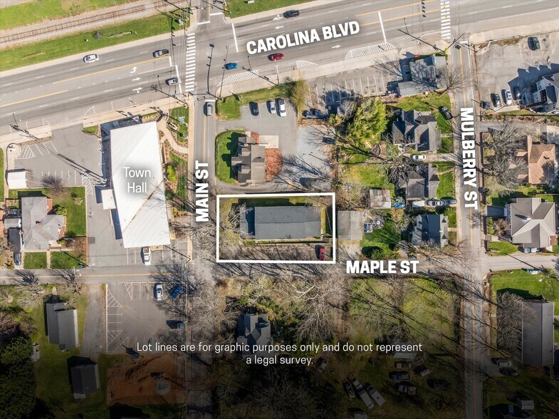 71 Maple St, Clyde, NC à vendre - Photo de l’immeuble – Image 2 sur 42