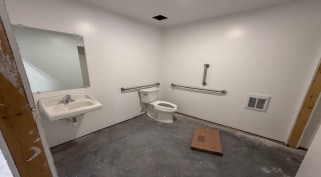 2460 Executive Dr, East Troy, WI à louer - Photo intérieure – Image 2 sur 4
