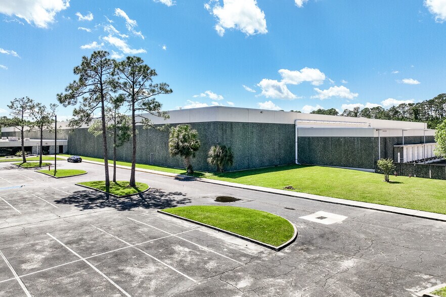 600 Wells Rd, Orange Park, FL à vendre - Photo principale – Image 1 sur 7