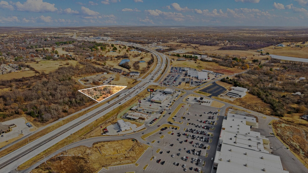 1075 George Nigh Expy, Mcalester, OK à vendre - Photo principale – Image 1 sur 18