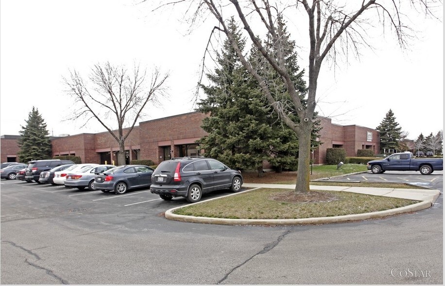 1450-1484 Elmhurst Rd, Elk Grove Village, IL à louer - Photo de l’immeuble – Image 1 sur 9