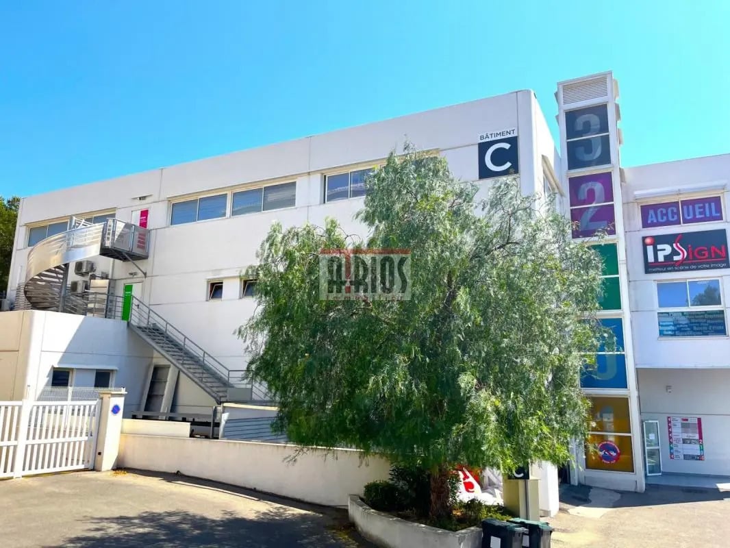 814 Avenue De Bruxelles, La Seyne-sur-Mer à louer Photo de l’immeuble– Image 1 sur 5