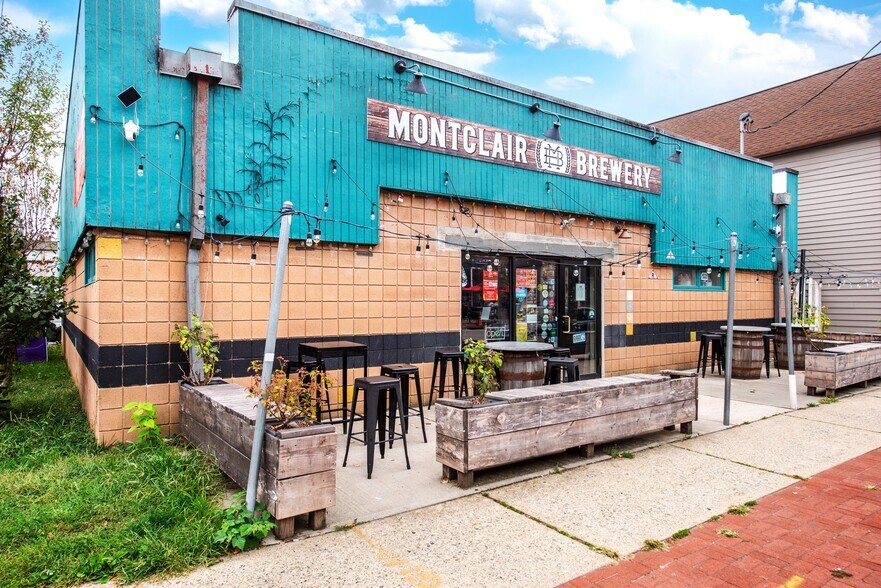 101 Walnut St, Montclair, NJ à vendre - Photo de l’immeuble – Image 3 sur 19