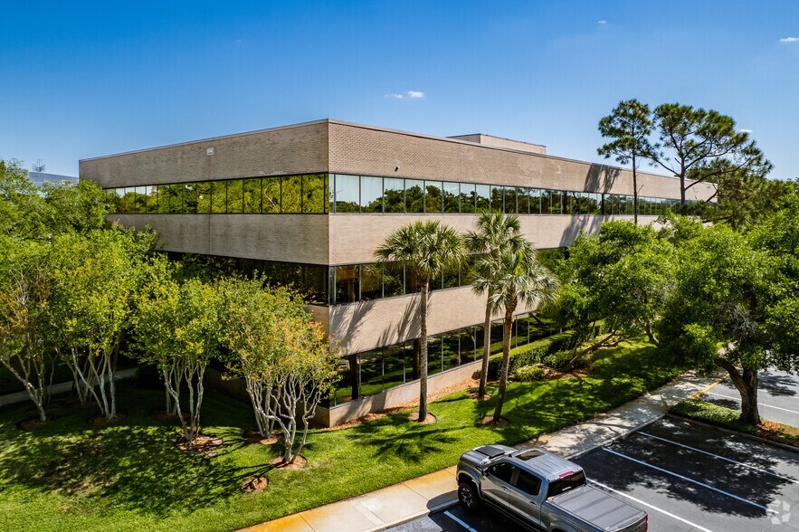 500 Winderley Pl, Maitland, FL à vendre - Photo de l’immeuble – Image 3 sur 9