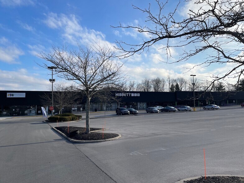 3120-3180 Richmond Rd, Lexington, KY à louer - Photo de l’immeuble – Image 1 sur 9
