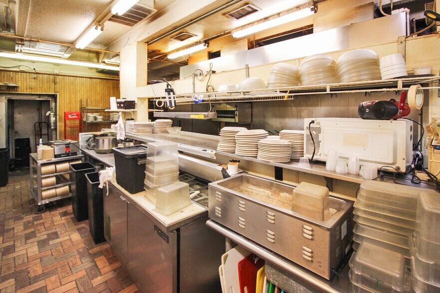 1420 W Jackson St, Macomb, IL à louer - Photo intérieure – Image 3 sur 19