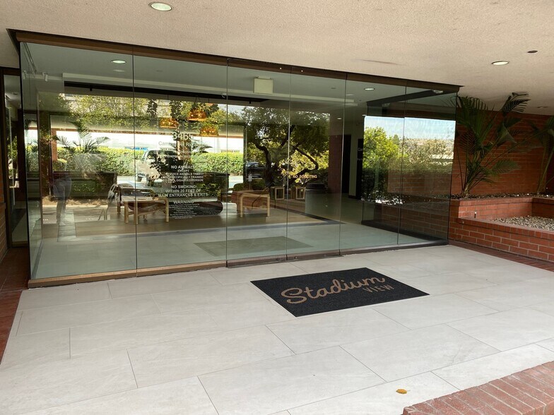 3465 Camino del Rio S, San Diego, CA à louer - Photo de l’immeuble – Image 2 sur 19