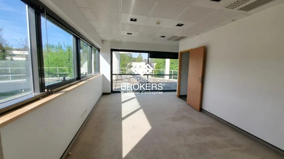 Bureau dans Chavanod à louer - Photo intérieure – Image 1 sur 10