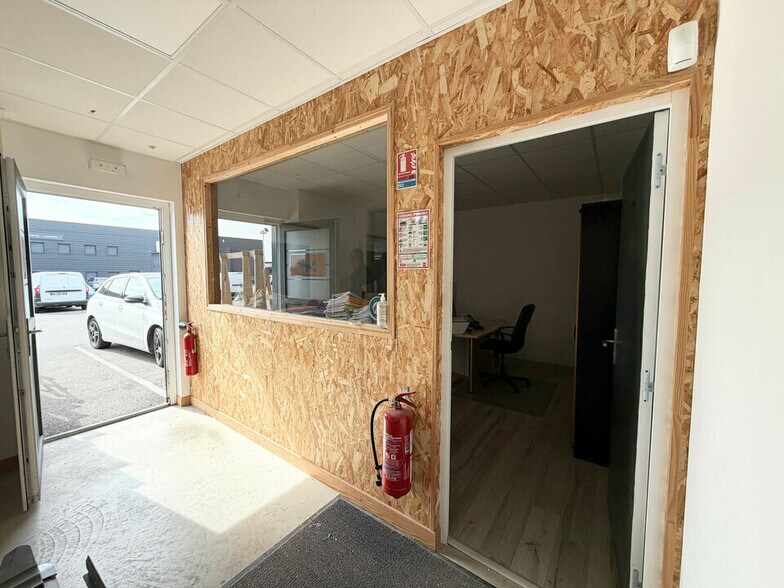 Local d’activités dans Cernay-lès-Reims à louer - Photo intérieure – Image 3 sur 7