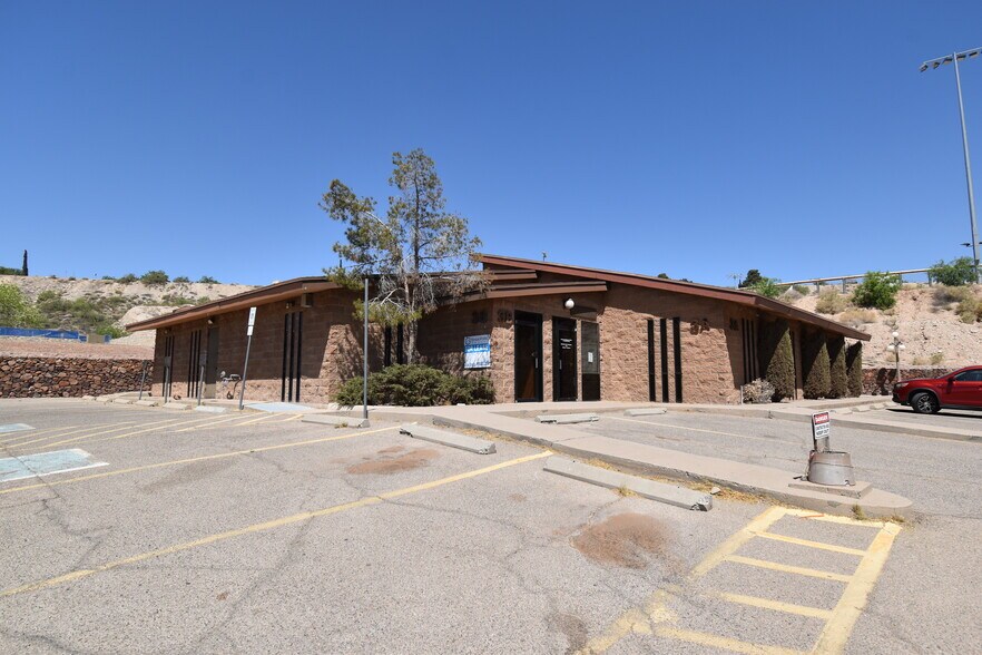 1201 E Schuster Ave, El Paso, TX à louer - Photo de l’immeuble – Image 2 sur 9