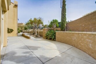 3400 Piazza De Oro Way, Oceanside, CA à louer Photo de l’immeuble– Image 2 sur 12