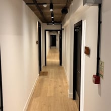 18 Victoria Park Sq, Londres à louer Photo intérieure– Image 2 sur 4