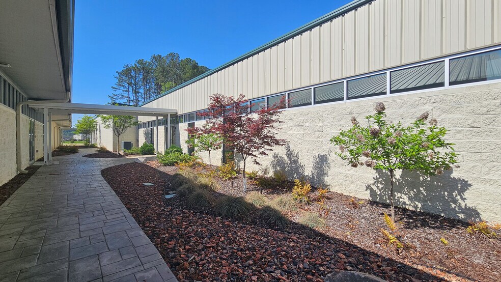 105 Citation Ct, Homewood, AL à louer - Photo de l’immeuble – Image 3 sur 8