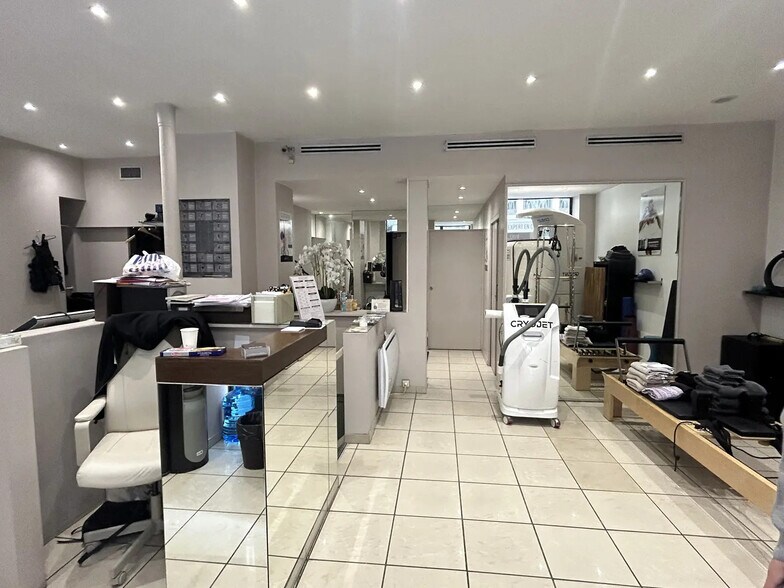 Local commercial dans Paris à louer - Photo de l’immeuble – Image 3 sur 23