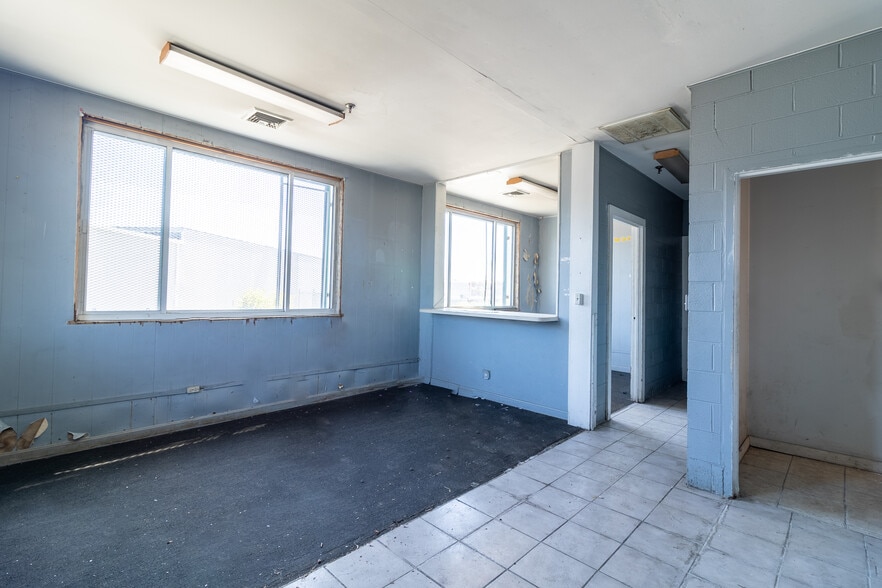 487 Allens, Providence, RI à louer - Photo de l’immeuble – Image 2 sur 49