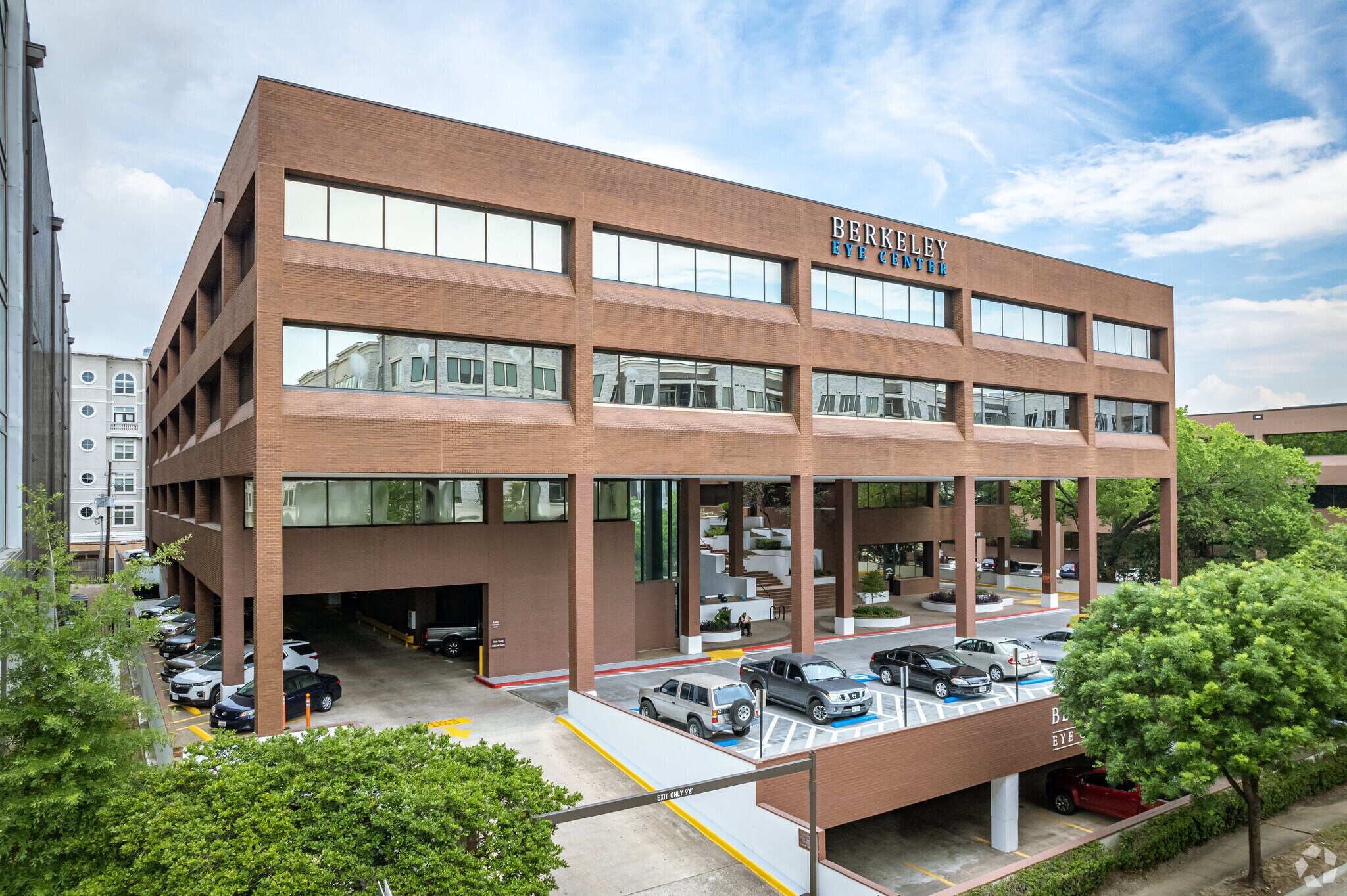 3100 Weslayan St, Houston, TX à louer Photo principale– Image 1 sur 25