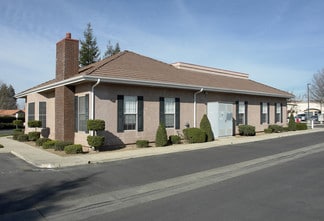 Plus de détails pour 1445 N Schnoor St, Madera, CA - Bureau à vendre