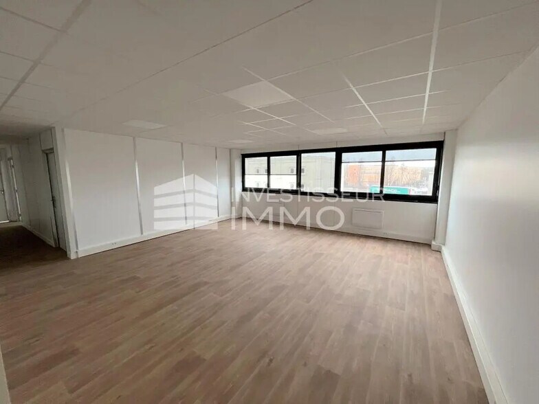 Bureau dans Antony à louer - Photo de l’immeuble – Image 2 sur 9