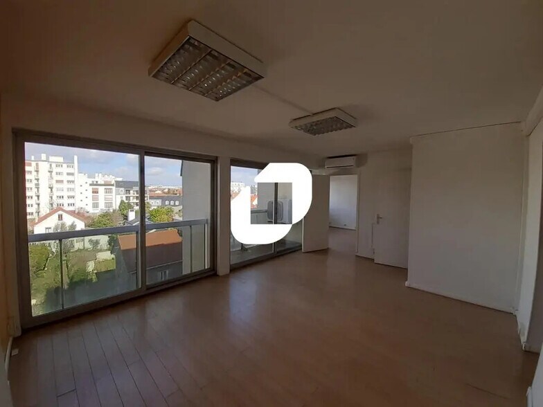 Bureau dans Saint-Maur-des-Fossés à louer - Photo de l’immeuble – Image 3 sur 7