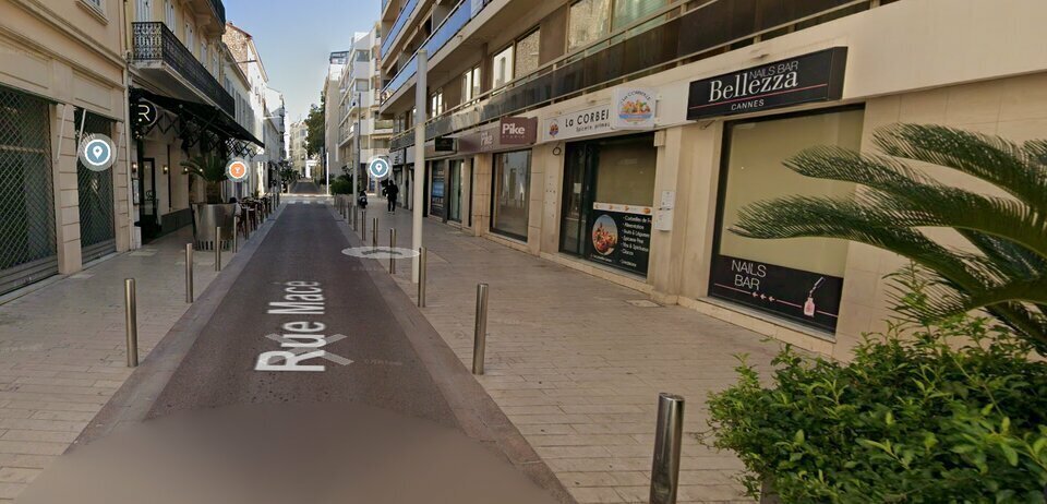 Local commercial dans Cannes à louer Photo de l’immeuble– Image 1 sur 3