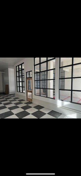545 Shoup Ave, Idaho Falls, ID à louer - Photo de l’immeuble – Image 3 sur 6