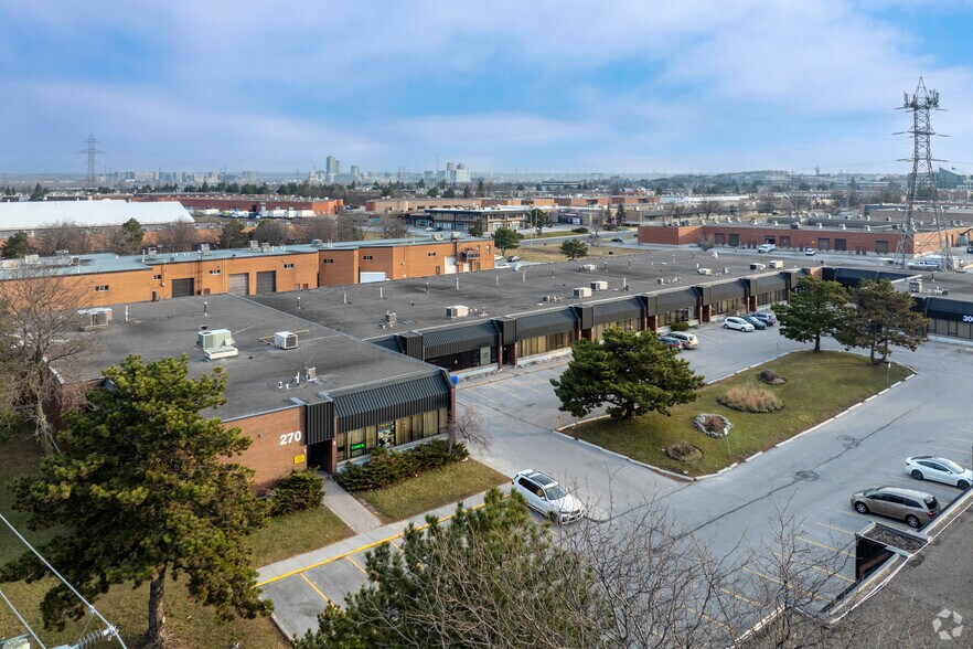 270 Esna Park Dr, Markham, ON à vendre - Photo de l’immeuble – Image 2 sur 19