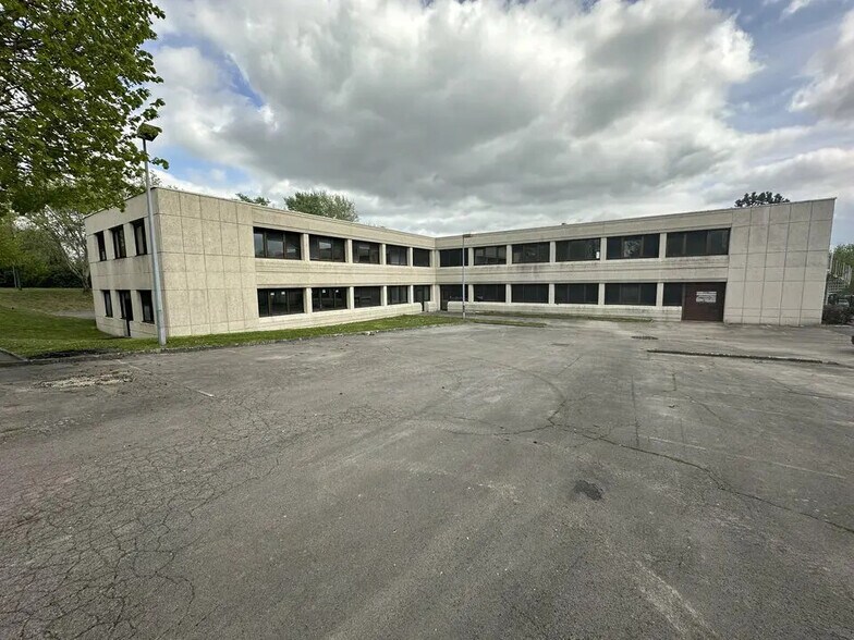 Bureau dans Reims à vendre - Photo de l’immeuble – Image 2 sur 7