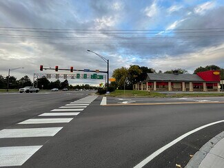 Plus de détails pour 714 & 730 Shelburne Rd, South Burlington, VT - Local commercial à louer