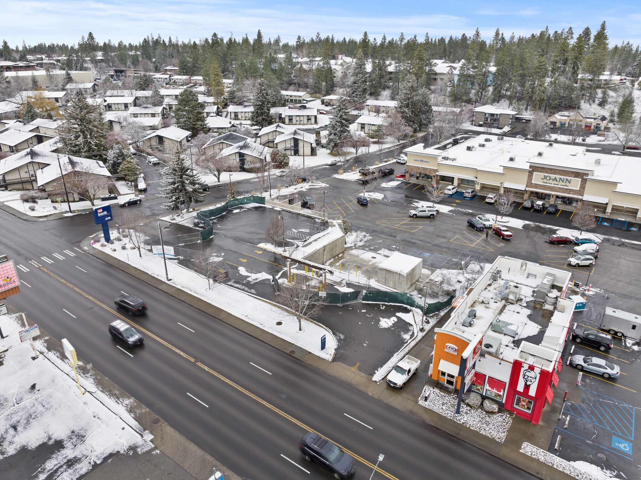 2807 E 29th Ave, Spokane, WA à louer Photo principale– Image 1 sur 2