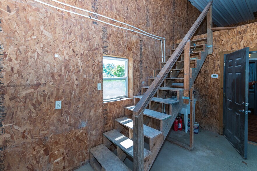 288 W Brookville Rd, Fountaintown, IN à louer - Photo de l’immeuble – Image 3 sur 21