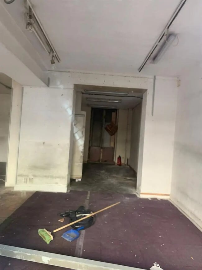 Plus de détails pour Local commercial à louer