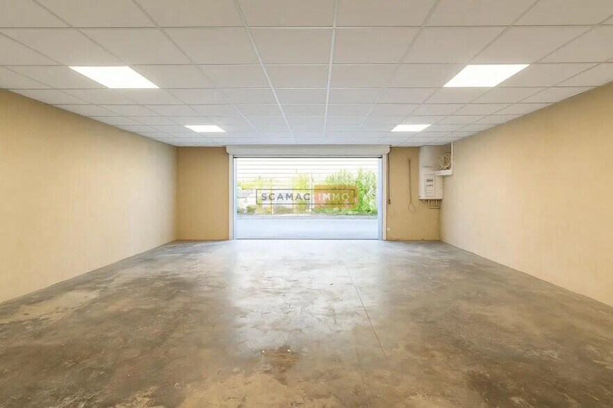 Local d'activités dans Puget-sur-Argens à vendre - Photo intérieure – Image 1 sur 6