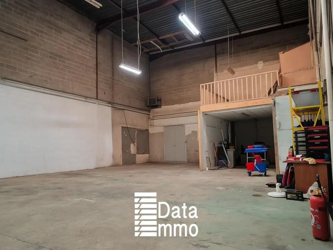 Industriel/Logistique dans Noisy-le-Grand à louer Photo de l’immeuble– Image 1 sur 9