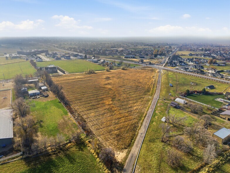 9800 Woodland Hills Dr., Salem, UT à vendre - Photo de l’immeuble – Image 2 sur 11