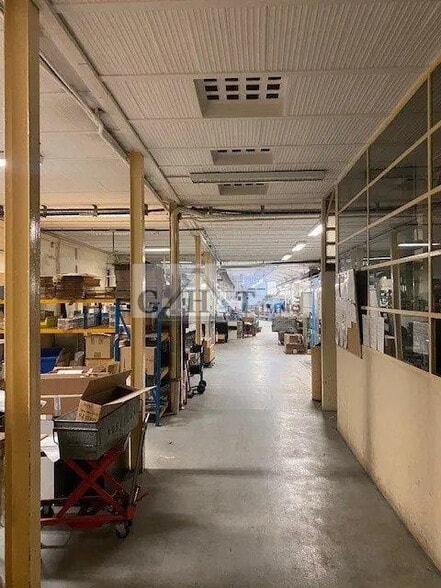 Industriel/Logistique dans Montreuil à vendre - Photo de l’immeuble – Image 2 sur 3