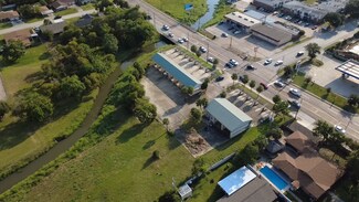 Plus de détails pour 3122 Garth Rd, Baytown, TX - Spécialisé à vendre
