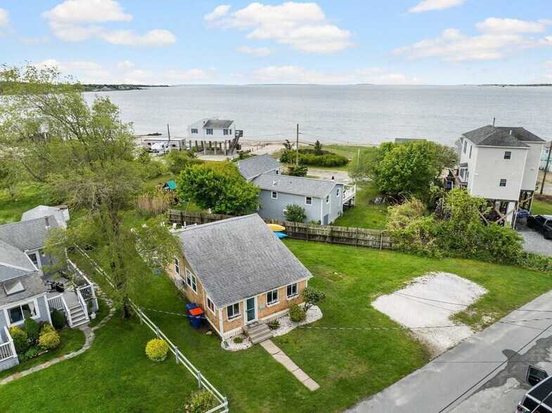 13 Hathaway St, Fairhaven, MA à vendre - Aérien – Image 2 sur 42