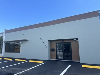 Plus de détails pour 3056 NE 12th Ter, Oakland Park, FL - Industriel/Logistique à louer