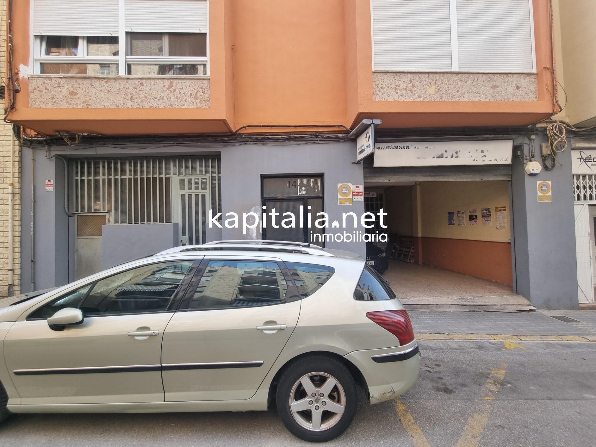 Local commercial dans Ontinyent, Valencia à vendre Photo de l’immeuble– Image 1 sur 9