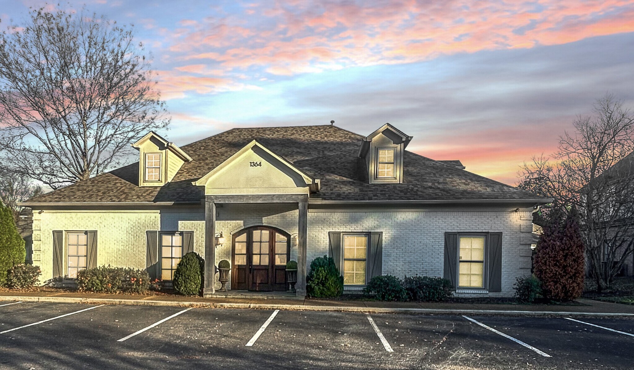 1364 Cordova Cv, Germantown, TN à vendre Photo de l’immeuble– Image 1 sur 3