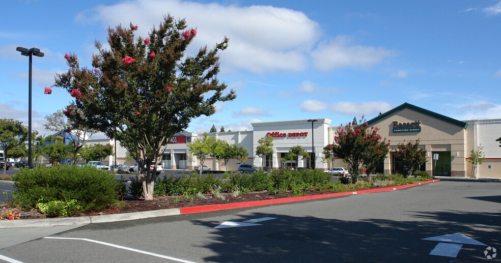 3250 Buskirk Ave, Pleasant Hill, CA à vendre - Photo de l’immeuble – Image 1 sur 10