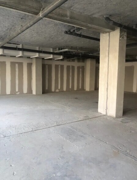 Bureau dans Ivry-sur-Seine à vendre - Photo intérieure – Image 2 sur 3