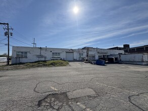 1409 Buchanan Ave SW, Grand Rapids, MI à louer Photo de l’immeuble– Image 1 sur 7