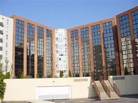 Bureau dans Noisy-le-Grand à louer - Photo de l’immeuble – Image 1 sur 6