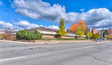 900 E Michigan Ave, Jackson, MI à vendre Photo de l’immeuble– Image 1 sur 9