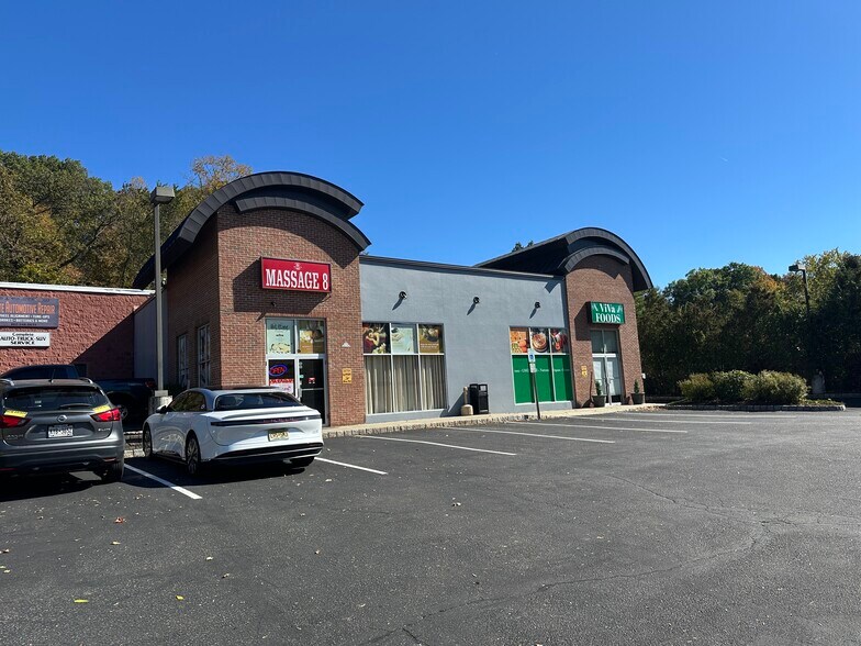 2252 Paterson-Hamburg Tpke, Wayne, NJ à louer - Photo de l’immeuble – Image 2 sur 13