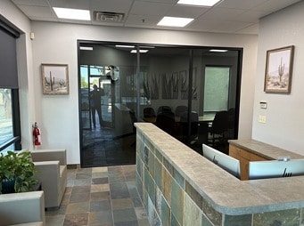 5801 S McClintock Dr, Tempe, AZ 85283 - Lot 110 - - Photo intérieure - Image 2 of 3