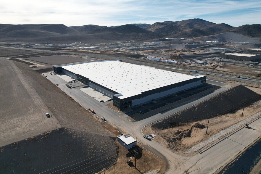 Comstock Commerce Center, Sparks, NV à louer - Photo de l’immeuble – Image 3 sur 5