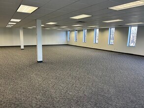 2258 Schuetz Rd, Maryland Heights, MO à louer Photo intérieure– Image 1 sur 5